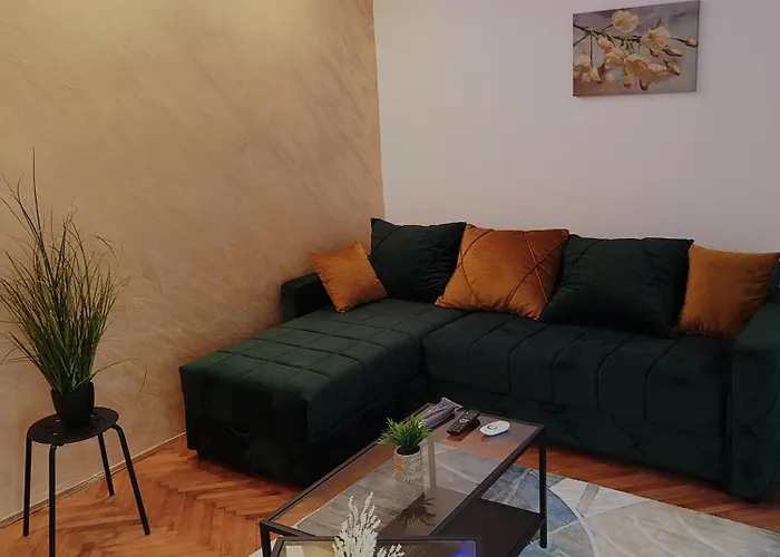 23 * سميديريفو